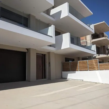 2br Next To Lagoon Lefkáda