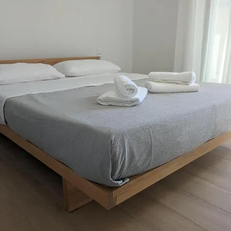 2br Next To Lagoon
