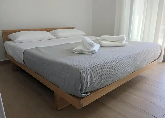 2br Next To Lagoon
